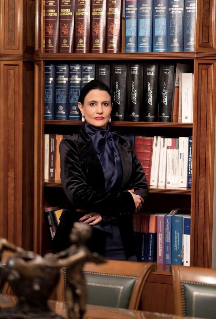 Μαρία Γρατσία: Ποια είναι η γυναίκα – δεξί χέρι της Μαρίας Καρυστιανού 2 345566335 1454103185418756 4021992286858575955 n