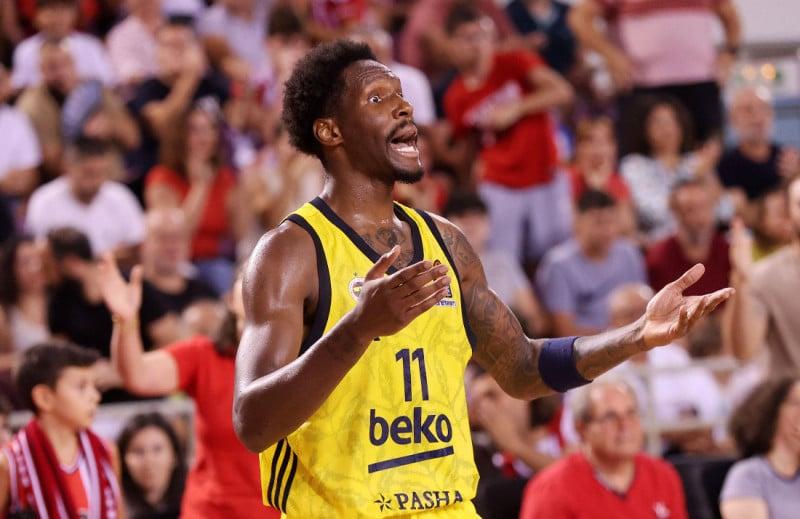 Χέιζ-Ντέιβις: Το βίντεο με τις βαλίτσες και η πραγματικότητα!