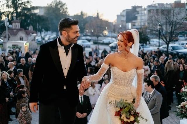 Κομοτηνή: Νηπιαγωγός παντρεύτηκε με 20 παρανυφάκια, τους αγαπημένους της μαθητές 2 02. nyfi eiche mathites tis gia paranymfoys 3