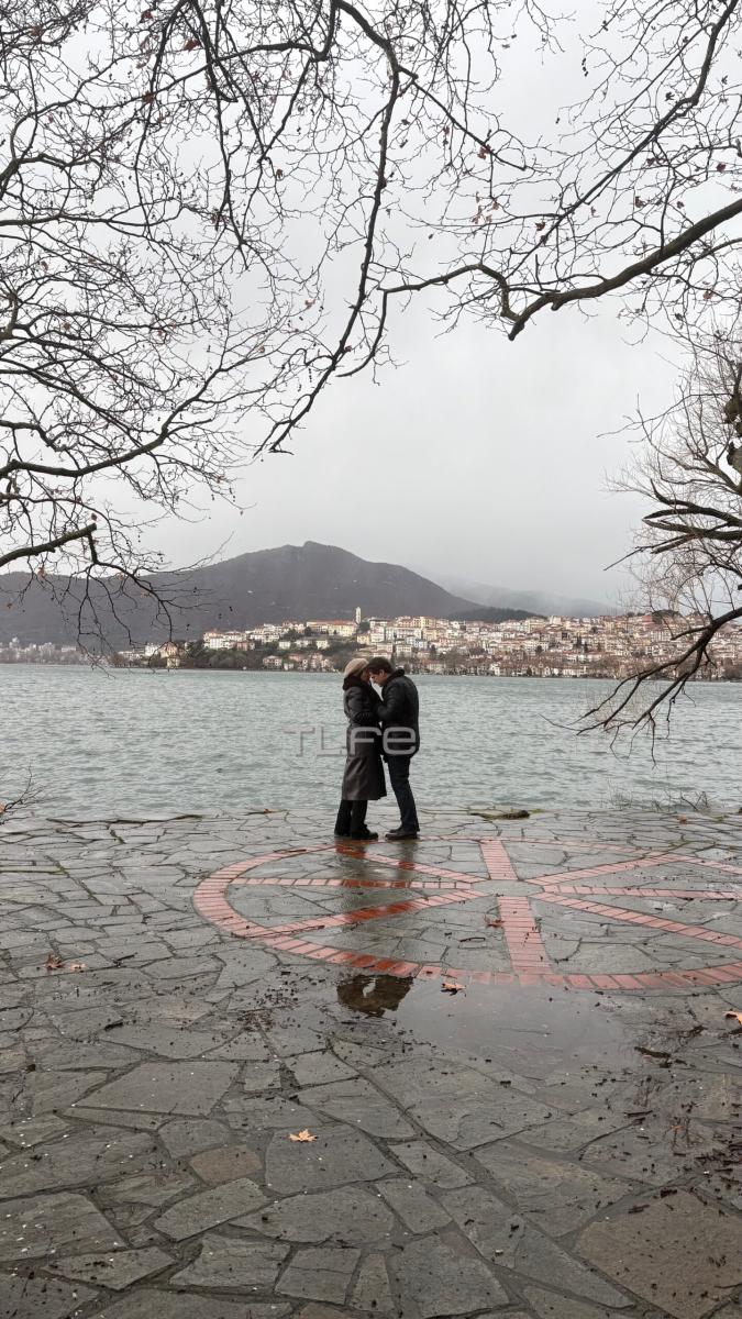 Δημήτρης Λάλος και Μαριλίτα Λαμπροπούλου στην Καστοριά - Αποκλειστικές φωτογραφίες 1 mianyxta mono3 scaled