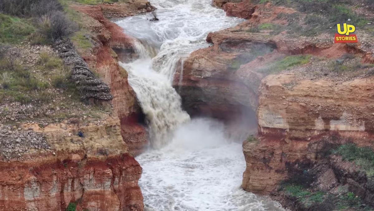 Η Υλίκη από ψηλά: Οι βροχές και τα χιόνια γεμίζουν με νερό την λίμνη – Δείτε βίντεο 1 stigmiotypo othonis 2026 01 22 23.54.05