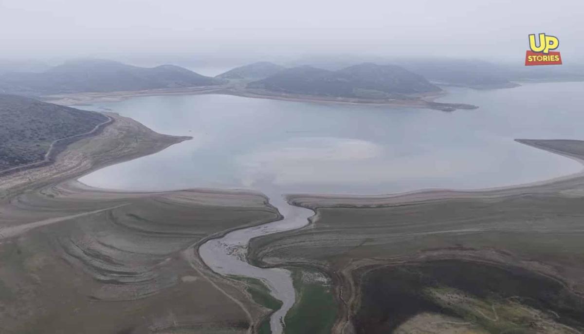 Η Υλίκη από ψηλά: Οι βροχές και τα χιόνια γεμίζουν με νερό την λίμνη – Δείτε βίντεο 2 stigmiotypo othonis 2026 01 22 23.53.58