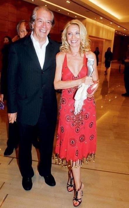 Πολυτάραχη ζωή για την Έλλη Στάη - Αυτοί είναι οι 5 γάμοι της δημοσιογράφου 3 oi pente gamoi tis ellis stai oi ischyroi antres tis sidiras kyrias kai ta epeisodiaka diazygia 2