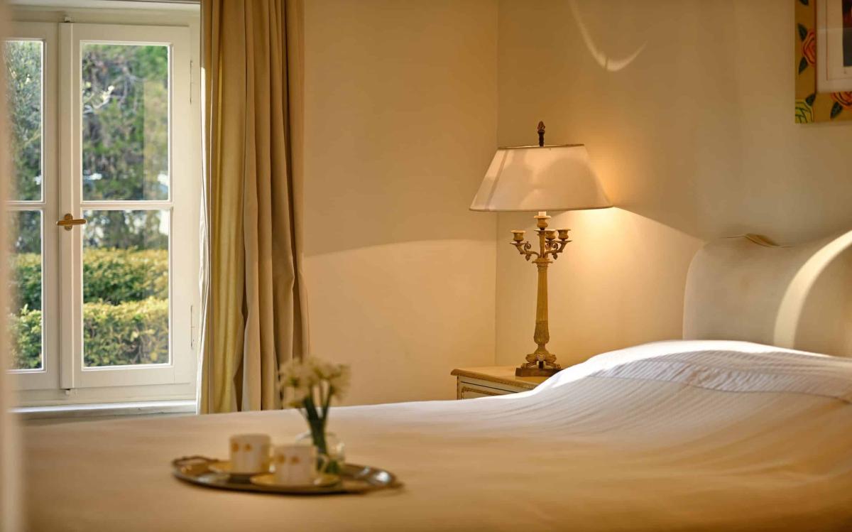 sothebys greece acropolis hideaway 2025 01 20 17 17 15 528664 scaled