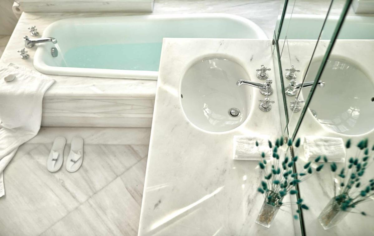 sothebys greece acropolis hideaway 2025 01 20 17 17 25 348908 scaled