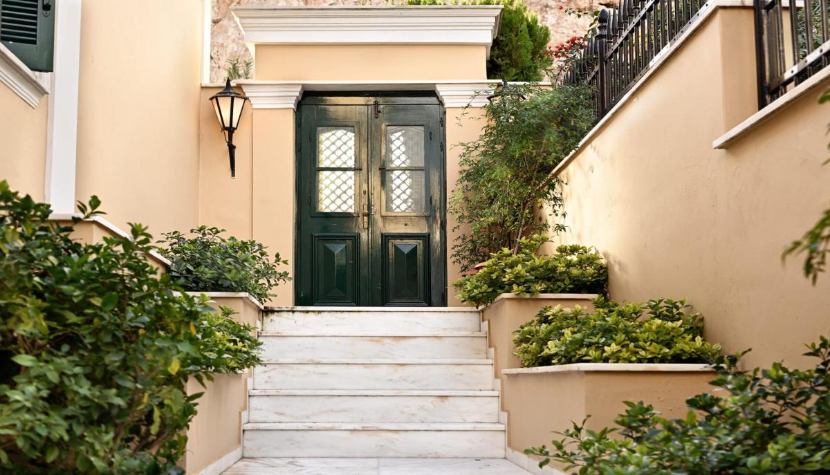 sothebys greece acropolis hideaway 2025 01 20 17 17 40 534358 scaled