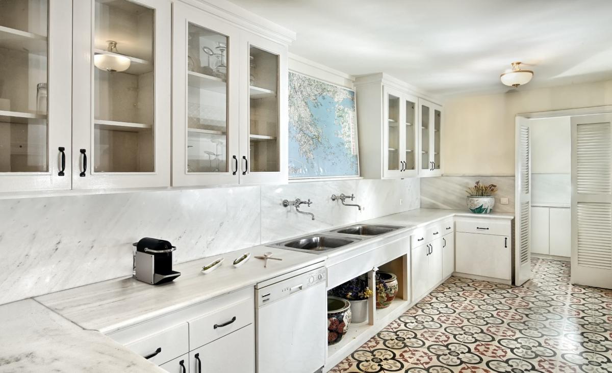 sothebys greece acropolis hideaway 2025 01 20 17 18 28 319594 scaled