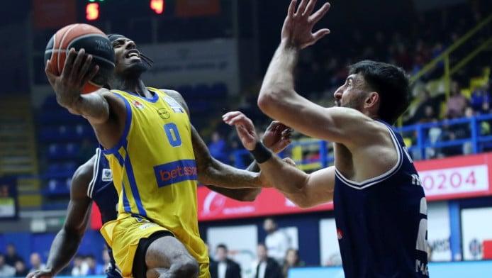 Γύρισε στις νίκες το Περιστέρι - Δεν μπόρεσε να πάρει και τη διαφορά (Vid)