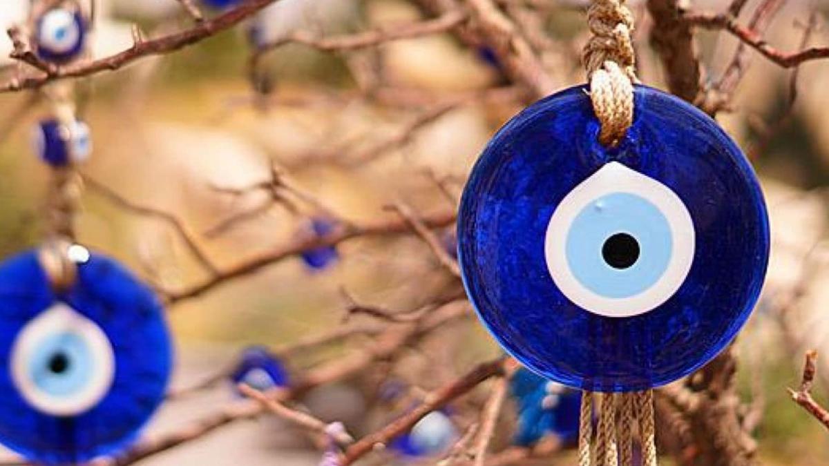 Γλωσσοφαγıά: 6 τρóποι για να καθαρίσοuμε την αρνnτıκή ενέργεıα από το σπίτι μας 4 glossofagia