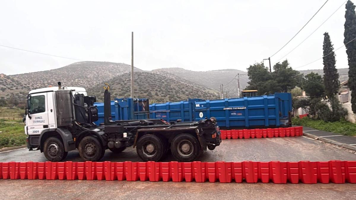 Άνω Γλυφάδα: Κοντέινερ για τον περιορισμό του νερού από τον Δήμο στην οδό Μετσόβου 1 glyfada kakokairia 3 1