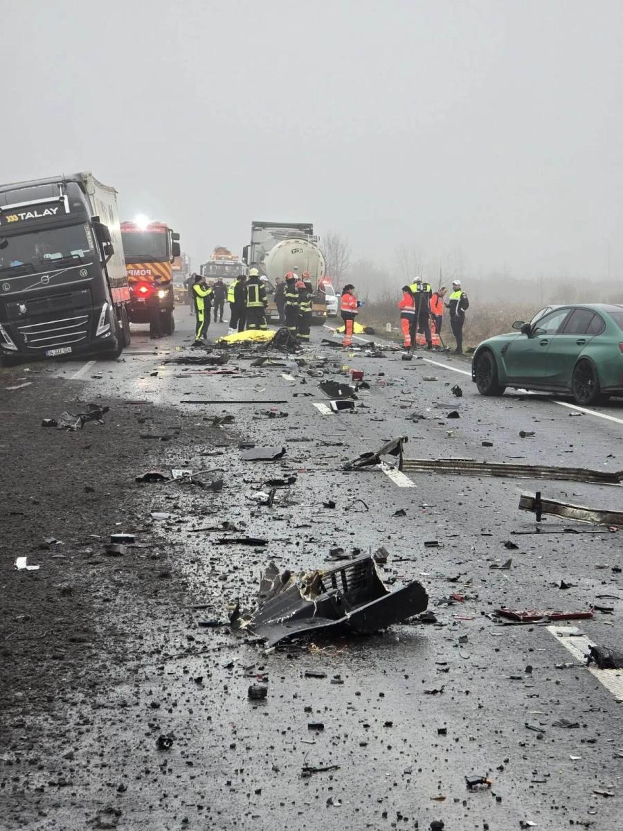 Θρήνος για τα θύματα του ΠΑΟΚ: «Και οι επτά είναι “ψηλά”, ο αδελφός μου είναι στους νεκρούς» 1 troxaio roumania paok