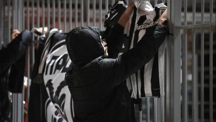 Ελλάδα-ΠΑΟΚ θρηνούν: Το μυστήριο της σύγκρουσης-Πώς η τύχη έσωσε 2 οπαδούς