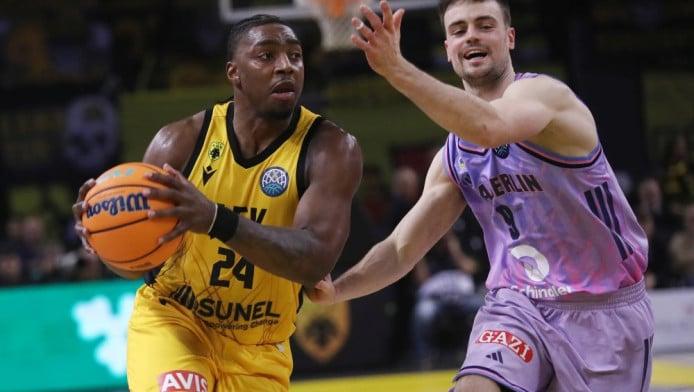 Αντεπίθεση στο φινάλε η ΑΕΚ και μεγάλη νίκη με Άλμπα! (ΒΙΝΤΕΟ)