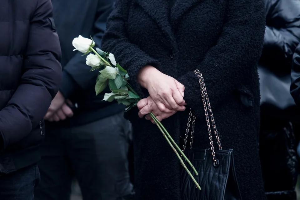 kideia agapi mpounova 4.jpg