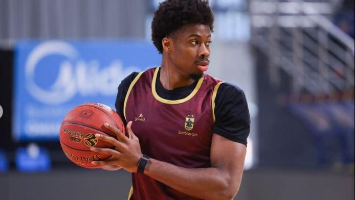 Αντετοκούνμπο: «Θα δώσω τον καλύτερό μου εαυτό - Eίμαι φίλος με τον Σιάο»