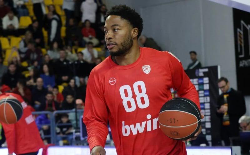 Αποθέωσε Βεζένκοφ ο Τζόουνς - Τρομερή ατάκα