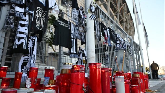 Σε κλίμα οδύνης τελέστηκαν οι κηδείες των πέντε οπαδών του ΠΑΟΚ