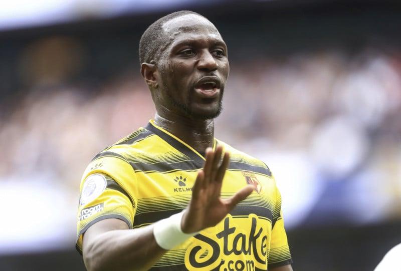 "Ψέμα" η ηλικία Σισοκό! "Τρέχει στα... κόκκινα - Μπαλάτος χαφ με εντάσεις"