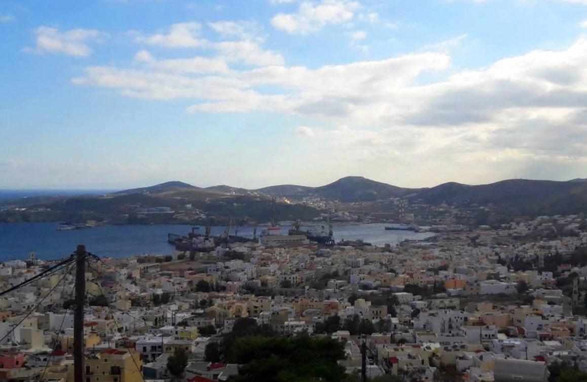 Θα άφηνες την Αθήνα για να ζήσεις για πάντα σε ένα νησί; 1 stigmiotypo othonis 2025 04 24 23.12.46