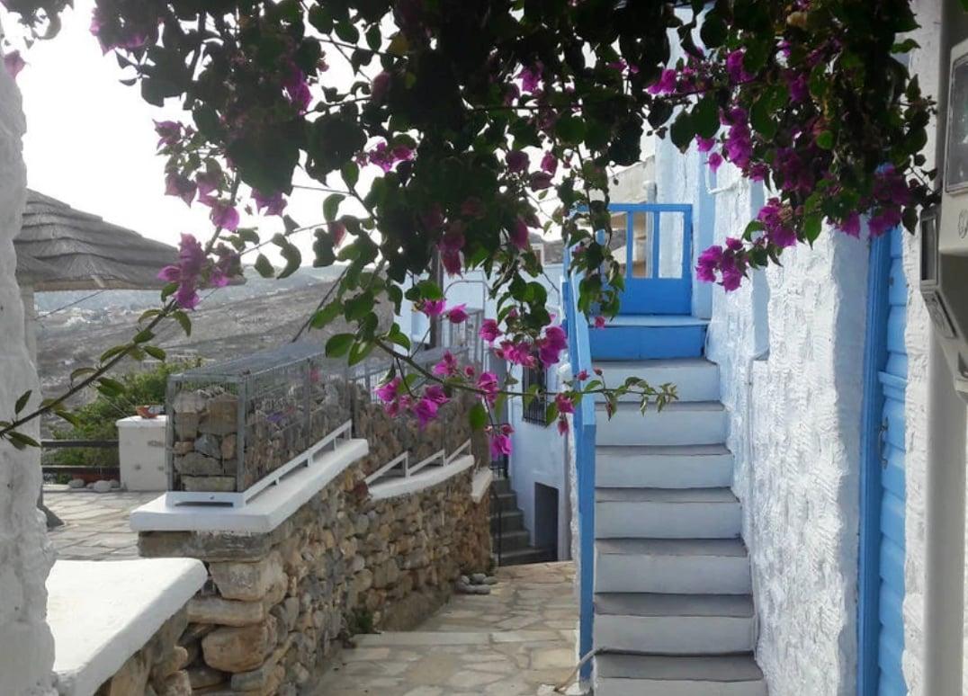 Θα άφηνες την Αθήνα για να ζήσεις για πάντα σε ένα νησί; 4 stigmiotypo othonis 2025 04 24 23.13.50