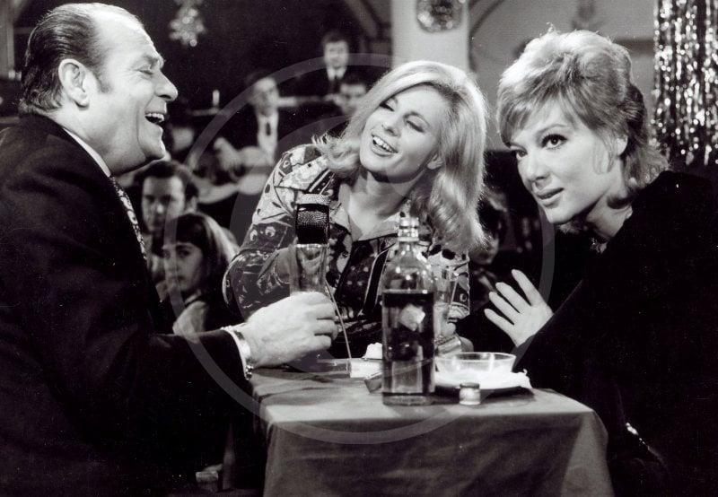 Πώς είναι σήμερα στα 84 η πασίγνωστη ηθοποιός και τραγουδίστρια του ελληνικού κινηματογράφου 9 piso moy secho satana