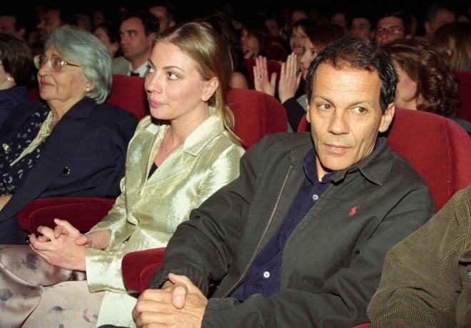 Όταν ο Ξαρχάκος τα είχε 8 χρόνια με την Καρύδη… και 7 ακόμη ζευγάρια διάσημων Ελλήνων που σήμερα δεν θυμάται κανείς 3 63875c59c8326