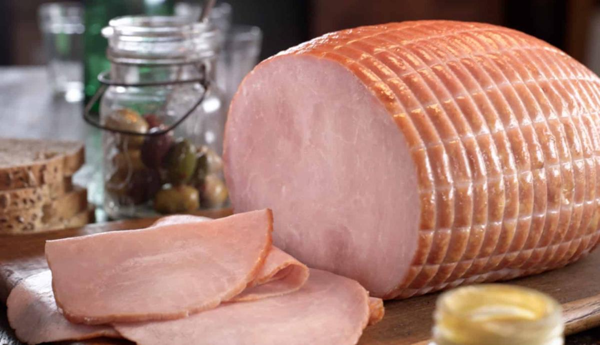 Γιατί τα αλλαντικά μερικές φορές εμφανίζουν μια ιριδίζουσα λάμψη και τι σημαίνει αυτό 3 stigmiotypo othonis 2026 02 03 02.36.25