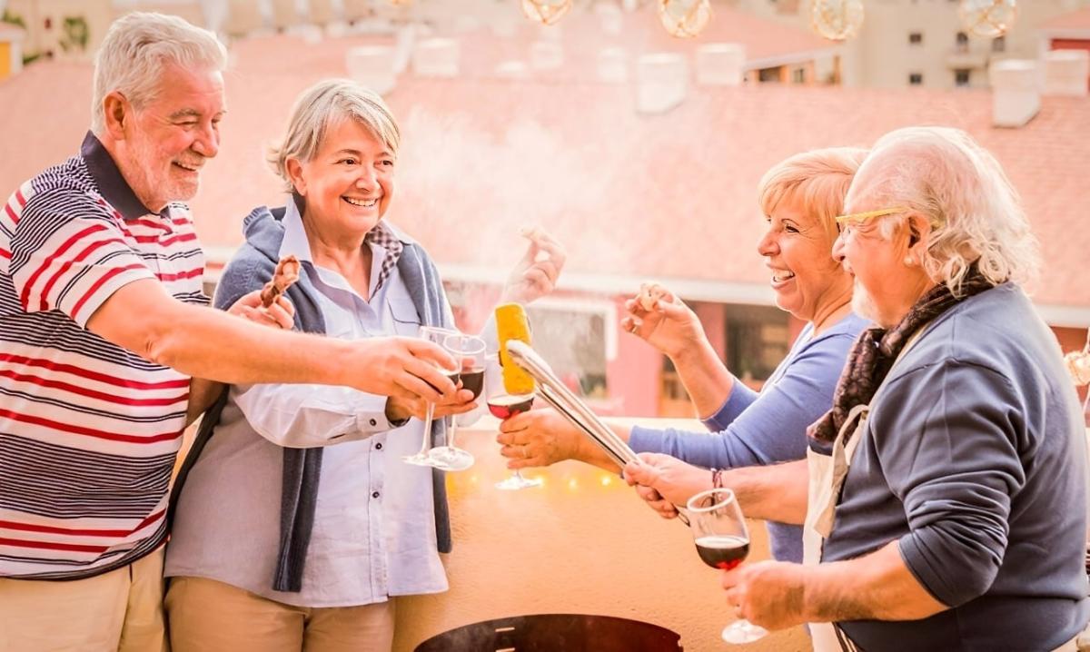 Ιδιαίτερα μετά τα 60: Με ποιον πρέπει να ζει ένας ηλικιωμένος άνθρωπος; 3 1 10