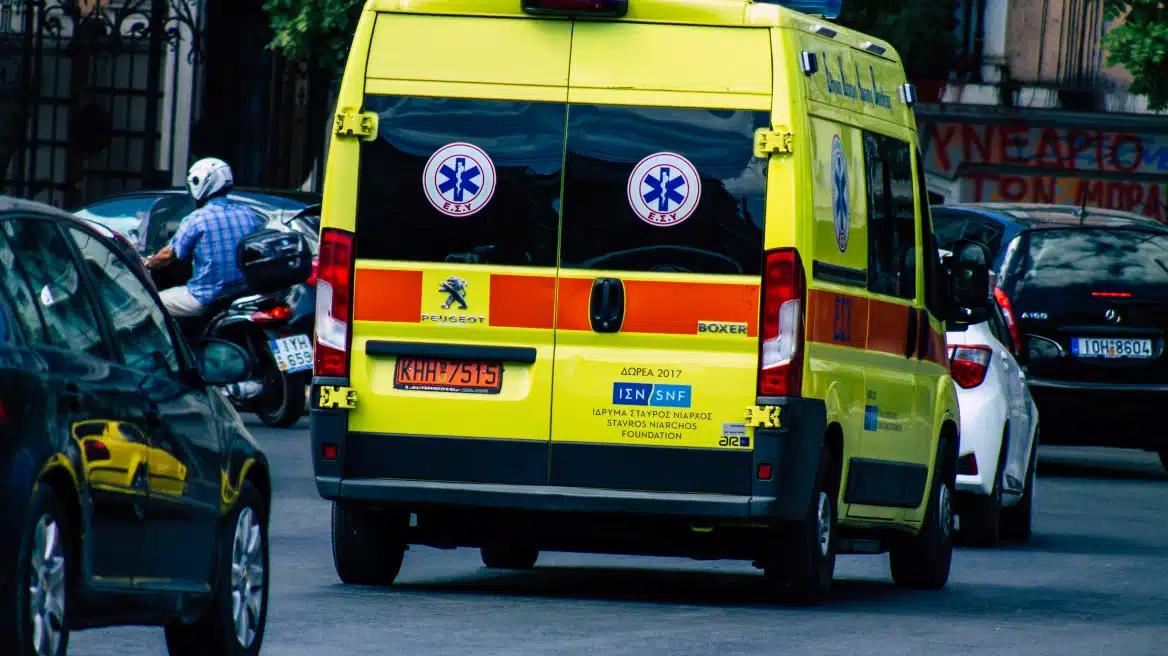 Βούλα: Άνδρας εντοπίστηκε νεκρός μέσα στο σπίτι του με τραύμα στον λαιμό 1 ekav poli