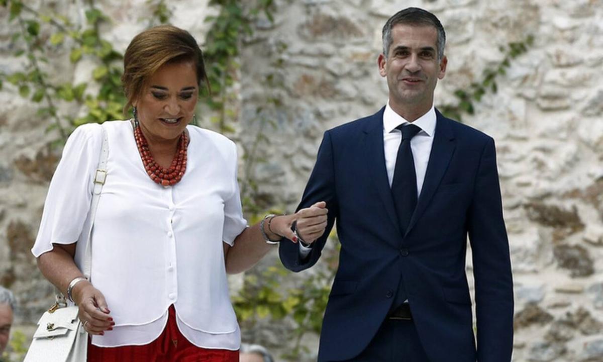 kostas bakoyannis dora