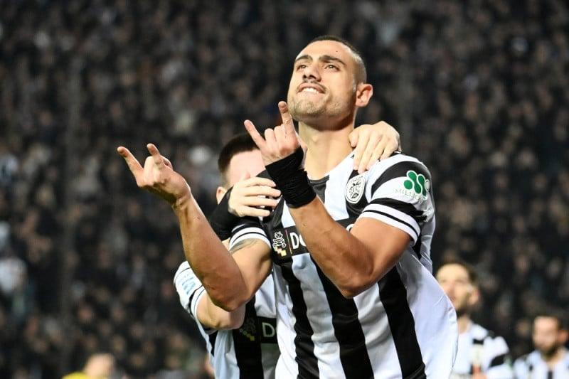 Τρομερά πράγματα από Γιακουμάκη - Κυνηγάει Κλάους και Πρίγιοβιτς