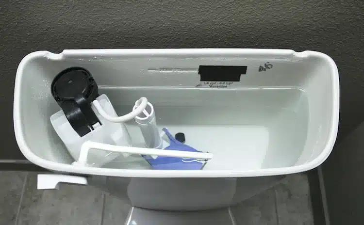 internal plumbing of a toilet 120153326 1 3