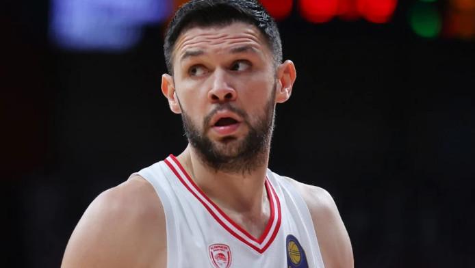 Απαντήσεις από Παπανικολάου - Ατάκες για τις μεταγραφές Μόρις, Τζόουνς