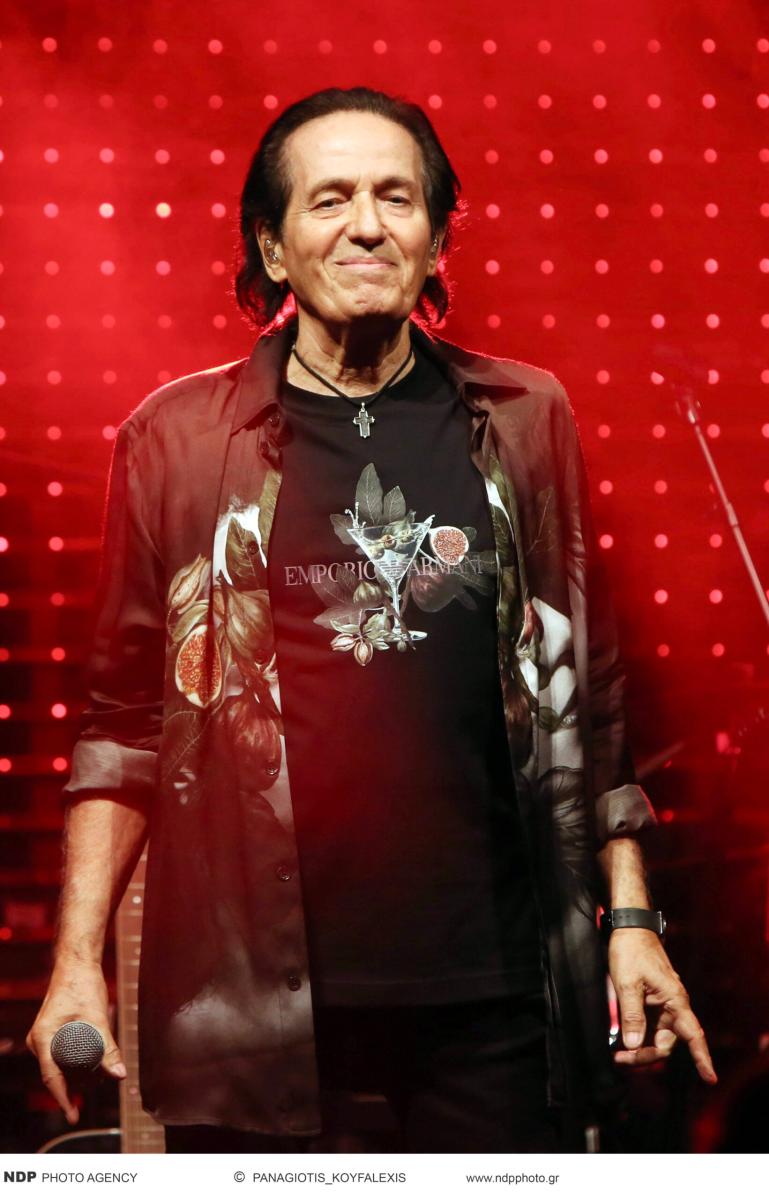 Πασχάλης: «Κι αν βάφω τα μαλλιά μου, θα σας δώσω λογαριασμό;» 2 2 18 scaled