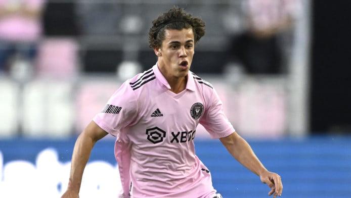 Συζητήσεις στην Ελλάδα για Νταμς ο ΠΑΟ - Σπάει συμβόλαιο Έλληνα αμυντικού!