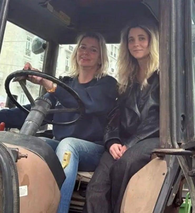 Σύνταγμα: Μόλις μαθεύτnκε για τις 2 αγρότισσες που μιλούν όλοι σήμερα 2 stigmiotypo othonis 2026 02 14 14.50.46