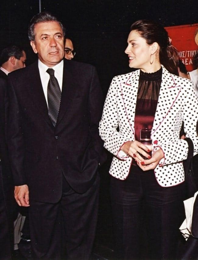 Δημήτρης Αβραμόπουλος: Η πρώτη εξομολόγηση για το διαζύγιο μετά από 30 χρόνια γάμου με τη Βίβιαν Σπανούδη 4 60af7784e05f4f2d8f87d17727facf9c