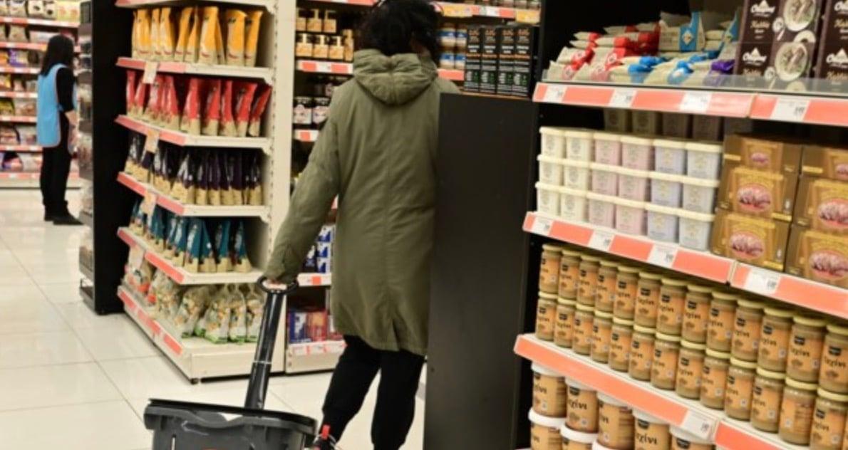 Τέλος στο δωρεάν πάρκινγκ των σούπερ μάρκετ – Έρχονται μπάρες και χρονοχρέωση 1 stigmiotypo othonis 2026 02 15 17.59.43