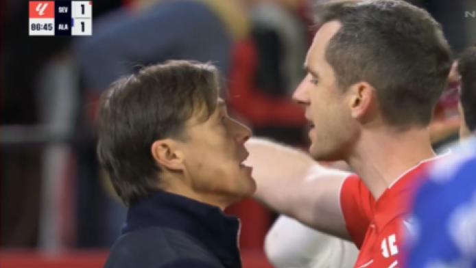 Έξαλλος ο Αλμέιδα - Αποβλήθηκε και κινδυνεύει με τιμωρία 11 αγώνων! (Vid)