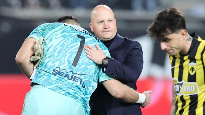 Η πρόοδος της ΑΕΚ, ο Θωμάς και οι φάσεις Γκατσίνοβιτς, Γιόβιτς