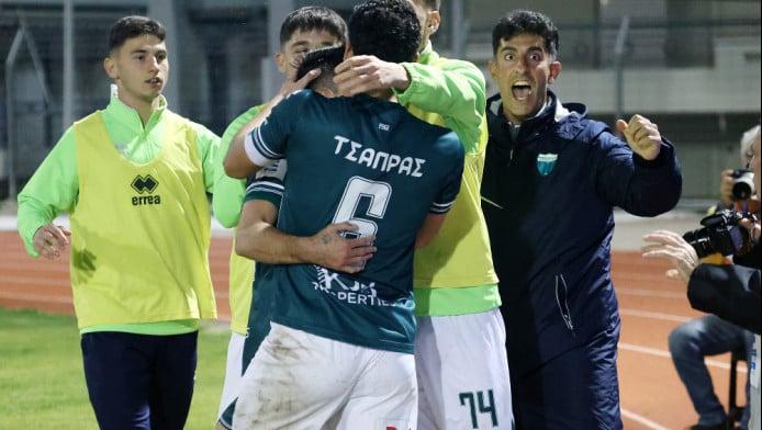 Τσάπρας Νο2: Άντεξε κόντρα σε Έσε-Μουζακίτη, τον αγοράζουν Ολυμπιακός ή ΠΑΟ