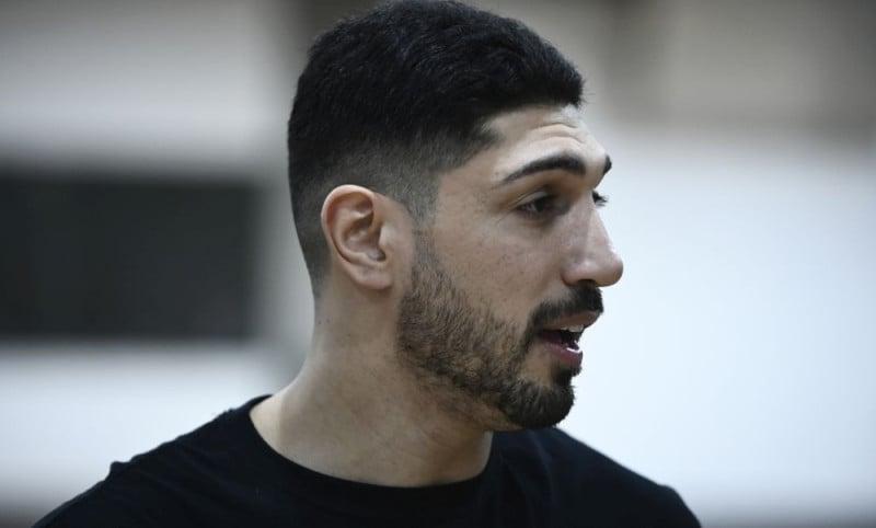 Ο Ενές Καντέρ