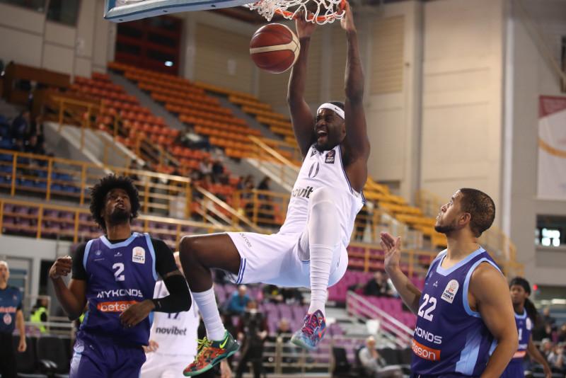 Final-8: Ο Κρις Σμιθ με κάρφωμα «γκρέμισε» το καλάθι! (ΒΙΝΤΕΟ)