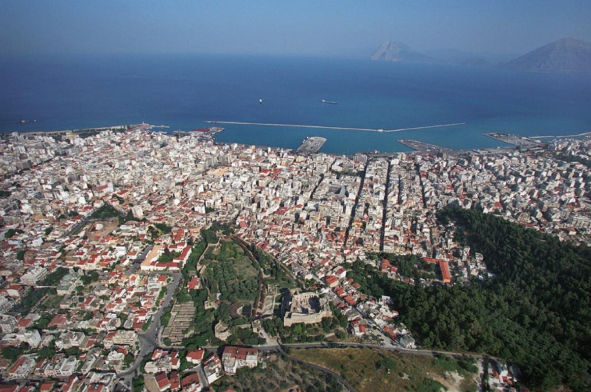 Ο πατέρας μου είναι από Αγρίνιο και η μητέρα μου από Πάτρα, που πρέπει να γίνει ο γάμος; (Εγώ είμαι η νύφη) 2 stigmiotypo othonis 2025 10 13 18.47.22