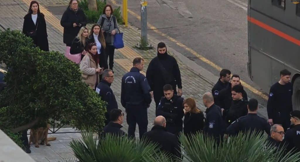 pispirigou 1024x552 1