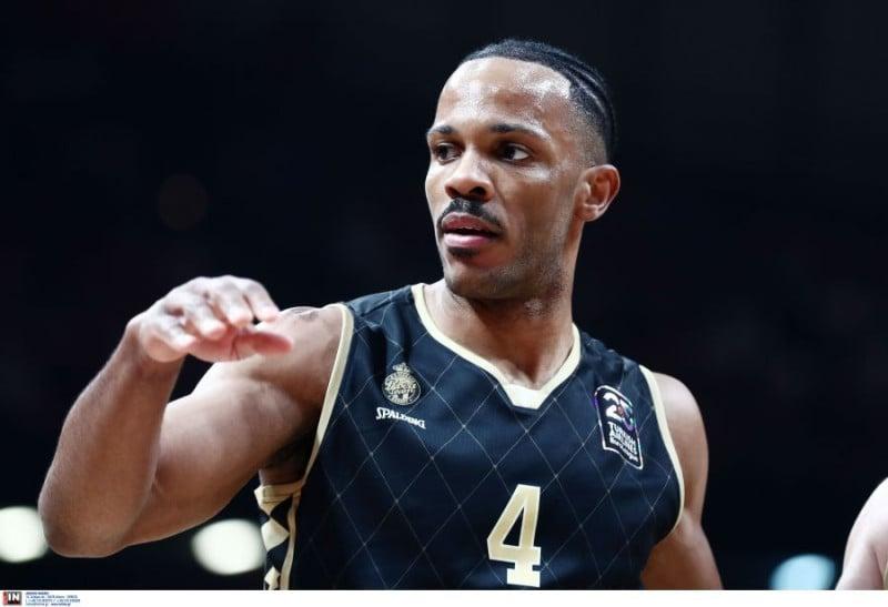 Πρώτο χτύπημα Αγγελόπουλων με 4αρι και φήμες για Τζέιμς - Διπλή αποχώρηση!