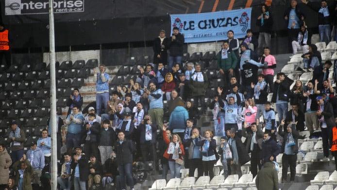 Φίλαθλοι ελληνικής ομάδας βρέθηκαν στην εξέδρα της Θέλτα στην Τούμπα (ΦΩΤΟ)