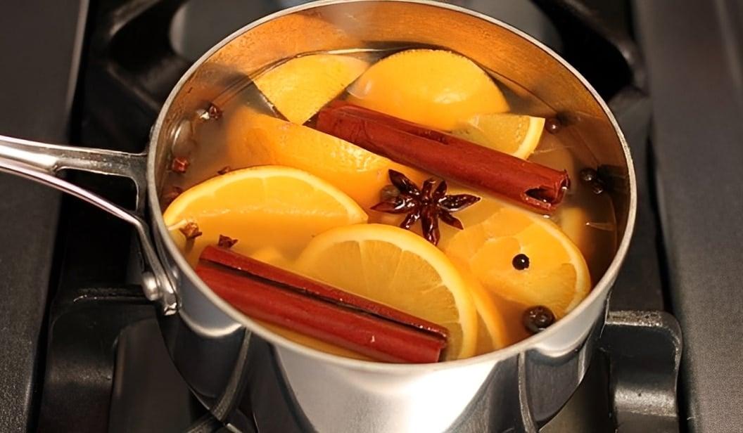 Σταματήστε να πετάτε τις φλούδες από τα πορτοκάλια. Δείτε 10 έξυπνα κόλπα για να τις χρησιμοποιήσετε στο σπίτι 2 stigmiotypo othonis 2025 08 31 02.10.24