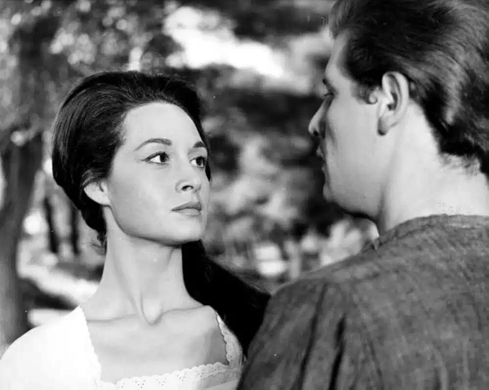 Πώς είναι σήμερα στα 93 πασίγνωστη πρωταγωνίστρια του ελληνικού κινηματογράφου 7 ladikou32