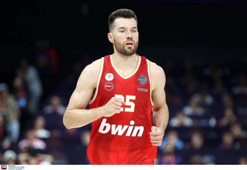 Ατάκες Μπόγρη για Μπαρτζώκα, Πίτερς: "Δημιουργεί ίντριγκα η γυναίκα του"